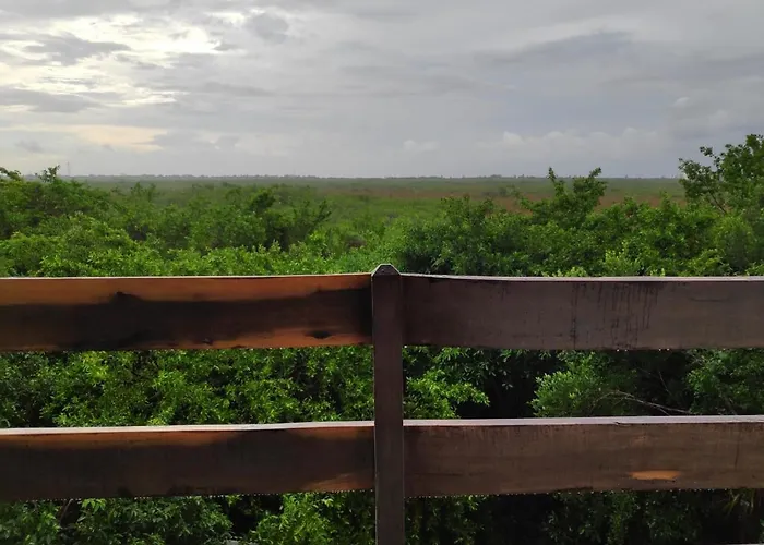 2 Br-house In With Stunning View Apartment