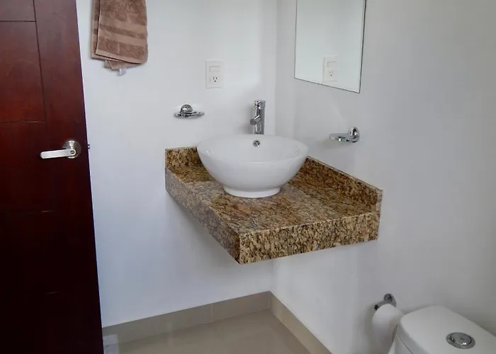 2 Br-house In With Stunning View Apartment