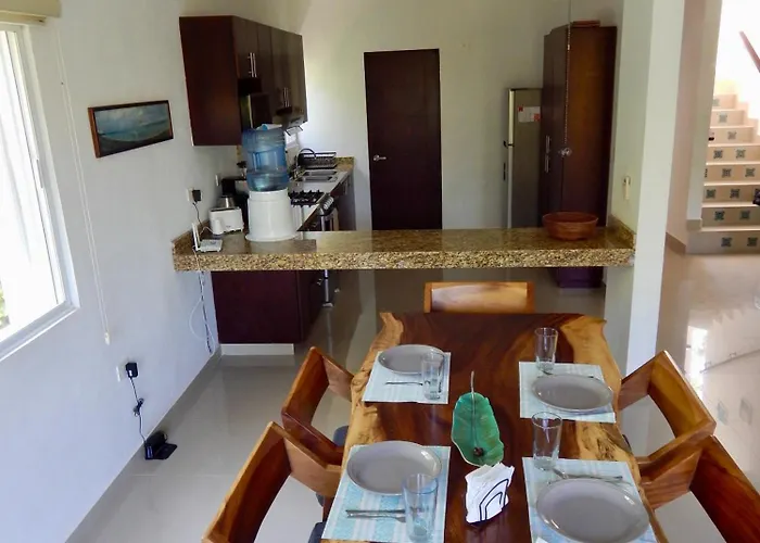 2 Br-house In With Stunning View Apartment