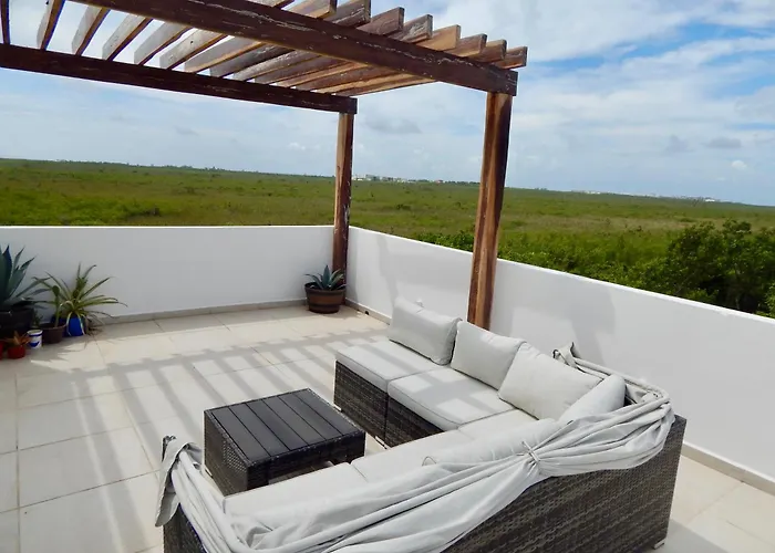 2 Br-house In With Stunning View Apartment *